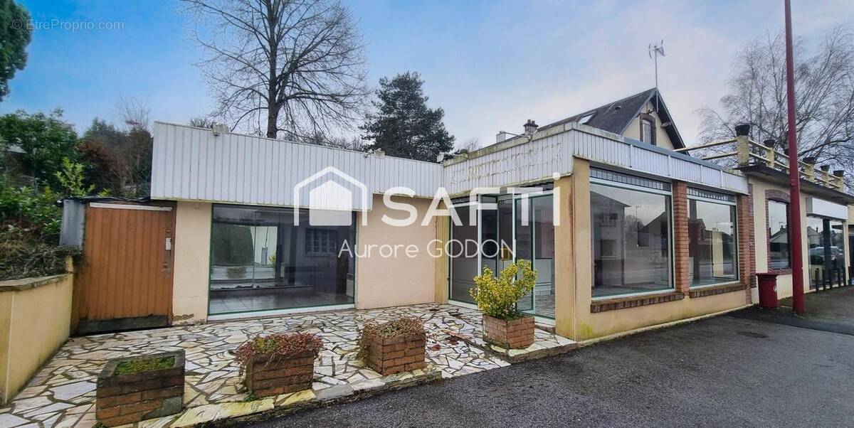 Photo 1 - Commerce à AUBE