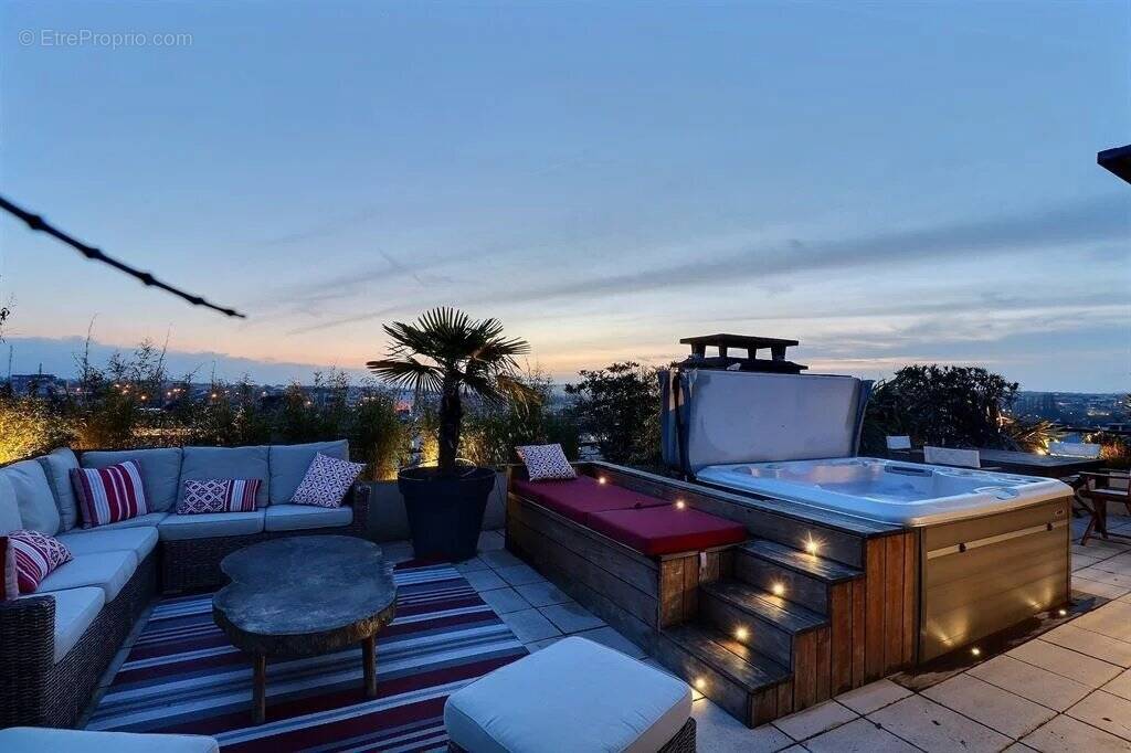 Appartement à SARTROUVILLE