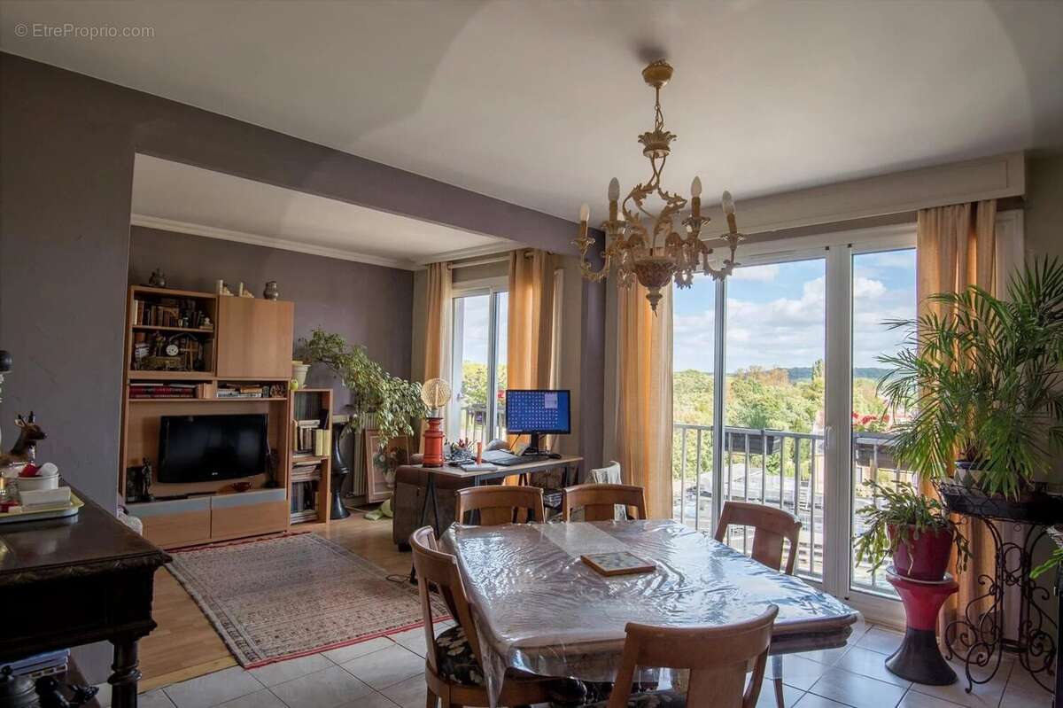 Appartement à VERSAILLES