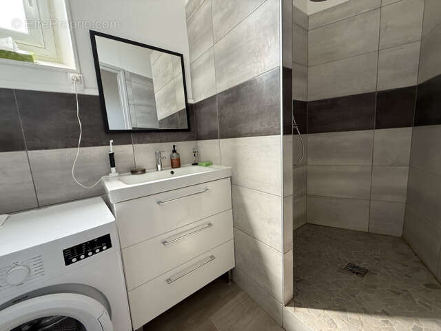 Appartement à COURMELLES