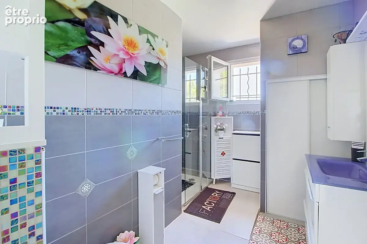 A VENDRE EN EXCLUSIVITÉ- Maison d'environ 120m2 à Vidauban- Terrain 1300m2,- piscine- cuisine d'été- garage - car port - photo 11