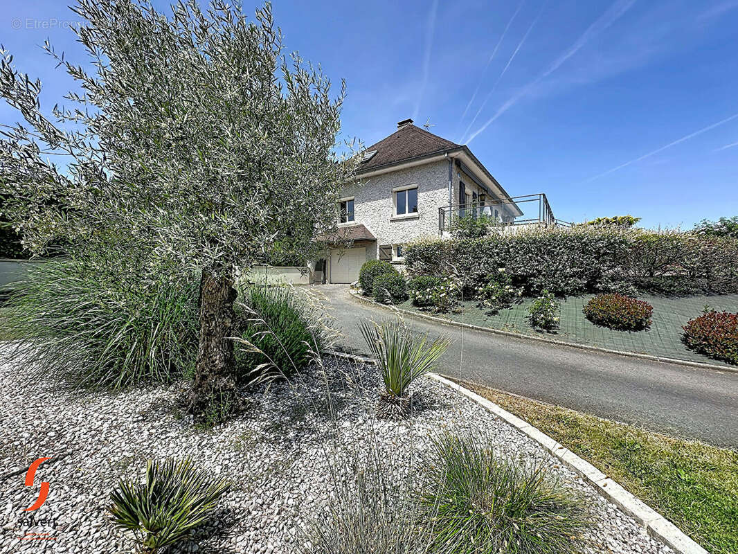Maison à QUINSSAINES
