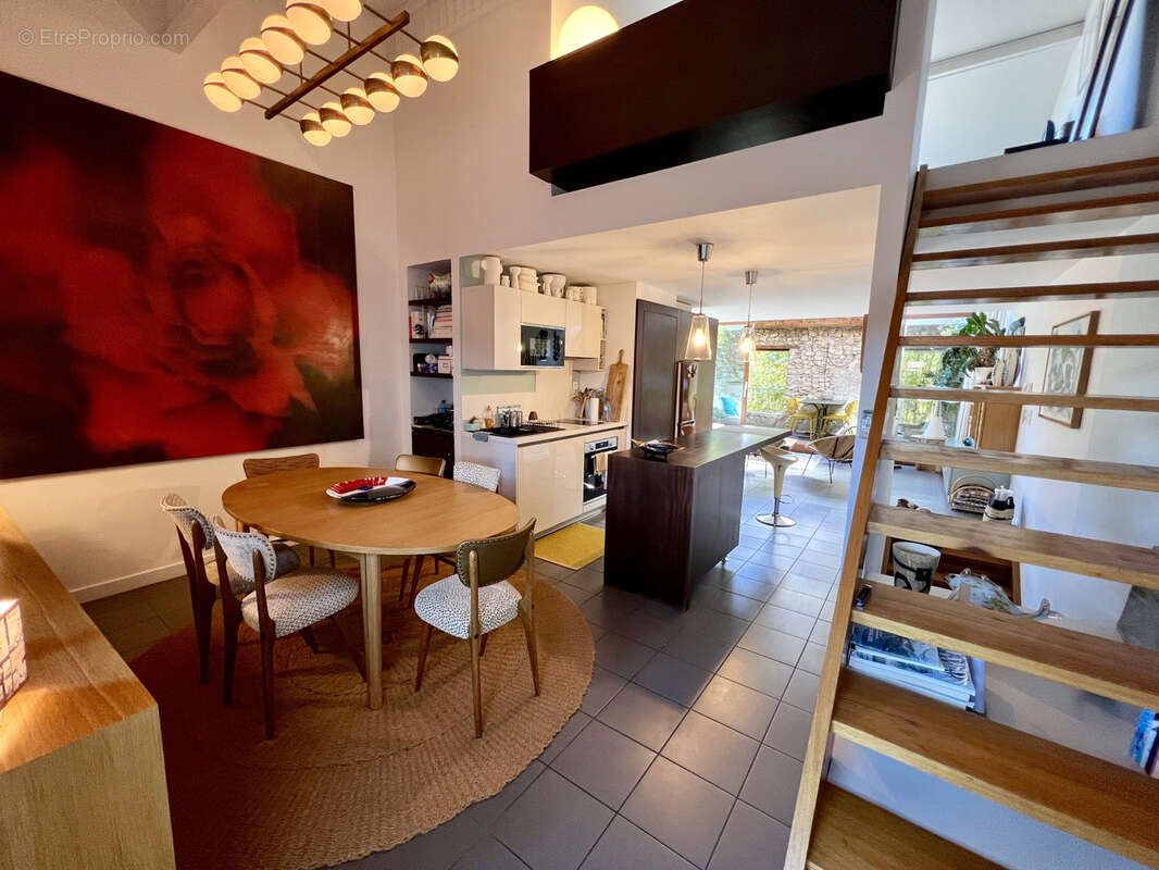 Appartement à VAISON-LA-ROMAINE