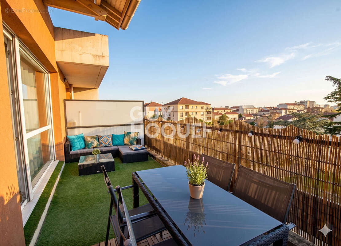 Appartement à OULLINS