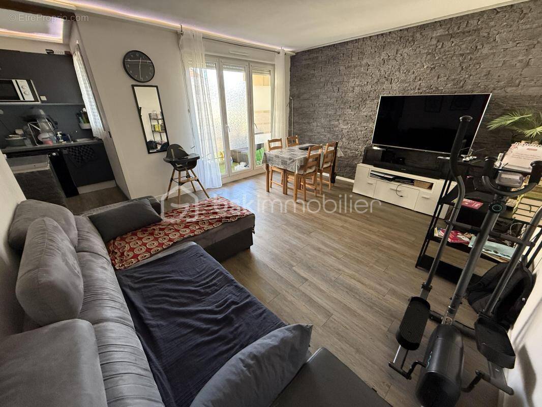 Appartement à LIEUSAINT