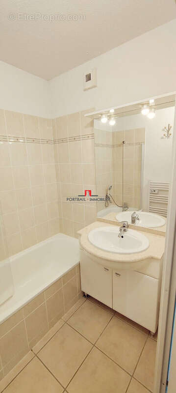 Appartement à SAINT-MARTIN-LACAUSSADE