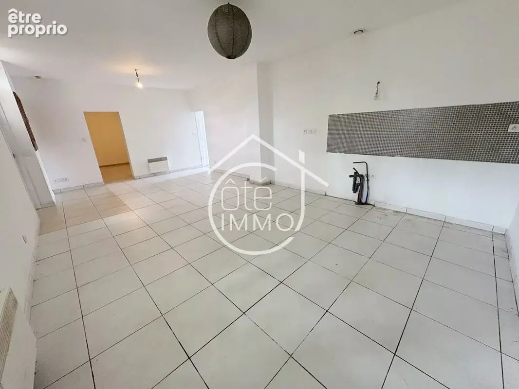 PRIGONRIEUX : Maison mitoyenne de plain-pied 4 pièces de 94m² avec jardin - photo 2