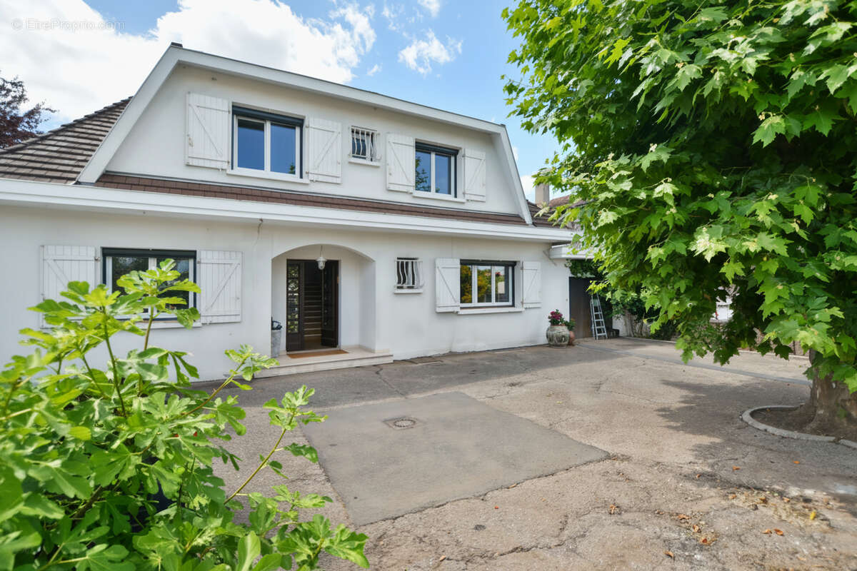 Maison à VILLEURBANNE