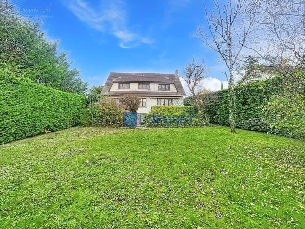 Maison à SAINTRY-SUR-SEINE