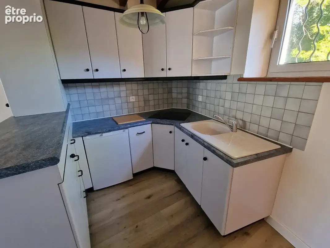 À SOUAL   Centre du village   Maison T2 rénovée avec garage   Idéal investisseur ! - photo 3