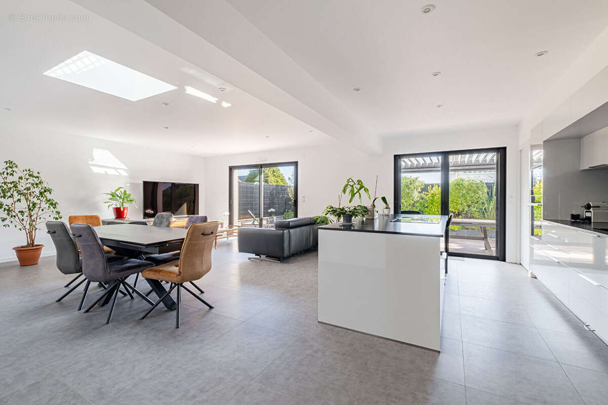 Maison à LA TURBALLE