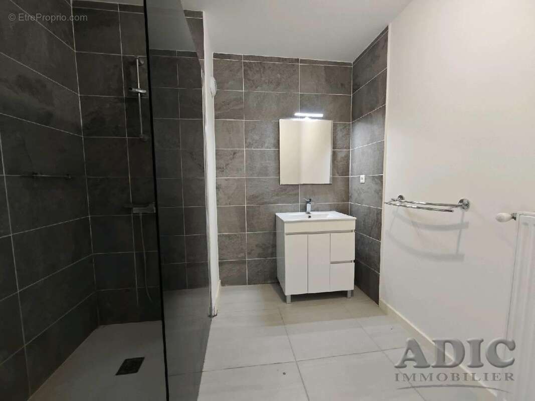 Appartement à VEMARS