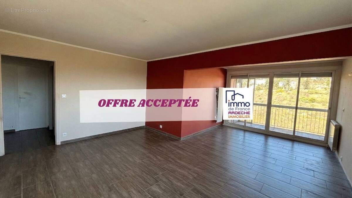 Appartement à PRIVAS