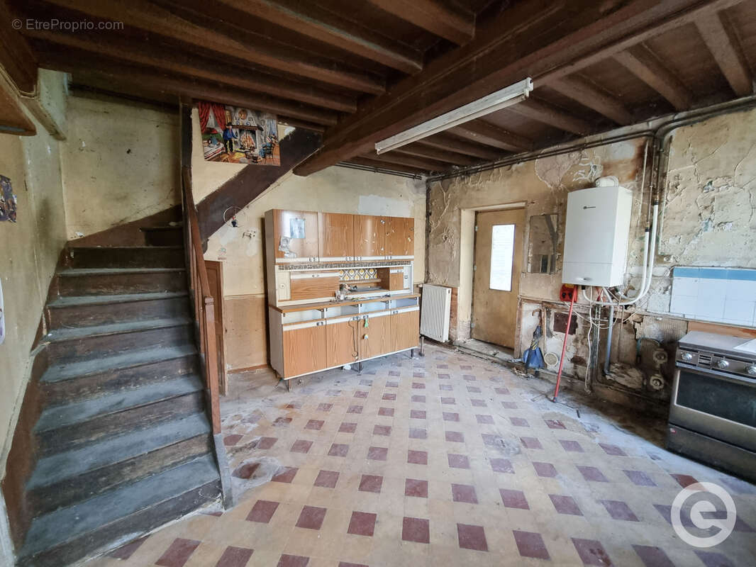 Maison 5 pièces 143m2 à rénover proche Vézelay - photo 8