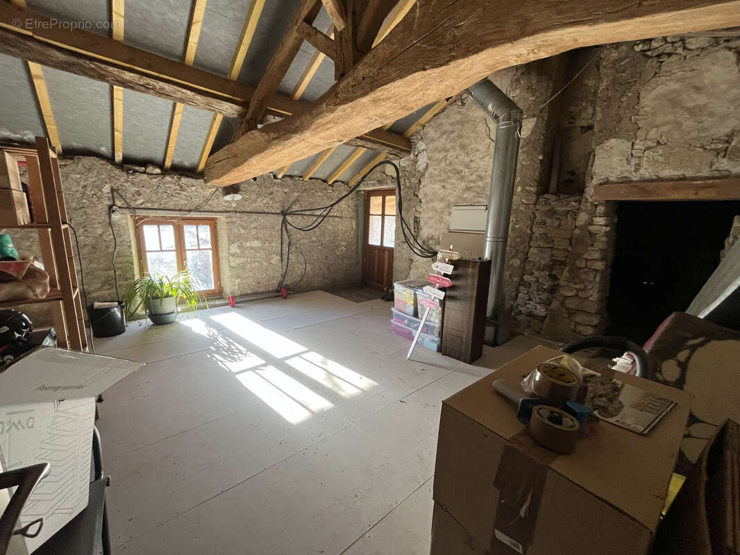 Maison à BRION-PRES-THOUET