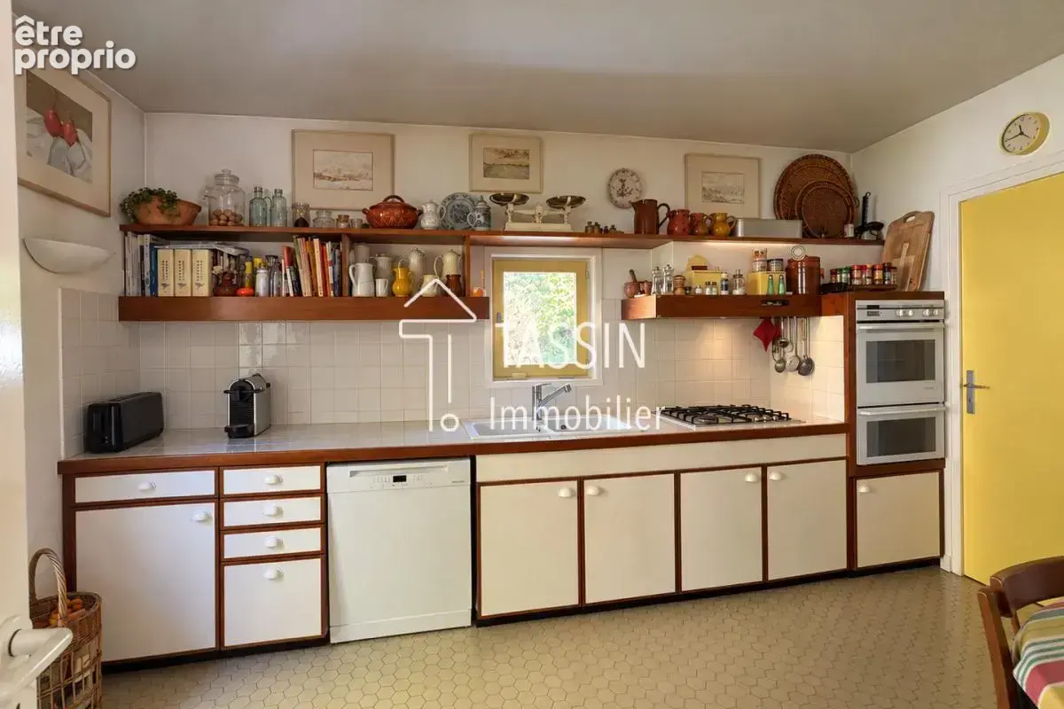 TASSIN - Maison à rénover entre Bourg et centre - photo 4