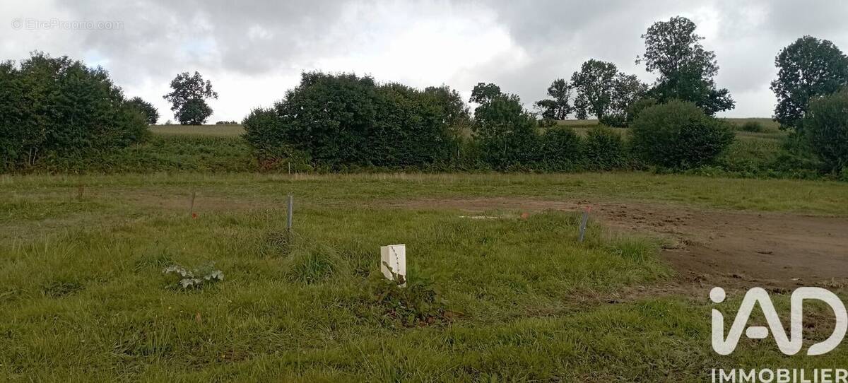 Photo 1 - Terrain à CHERENCE-LE-HERON