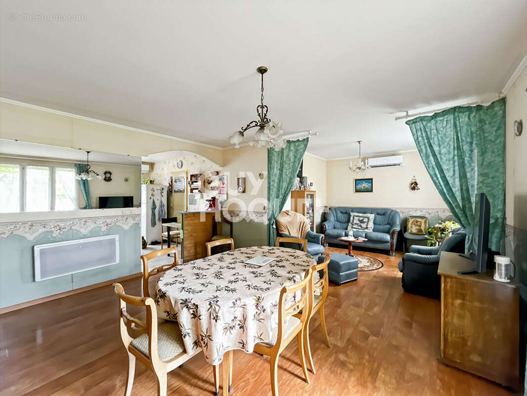 Maison à MAUPERTHUIS