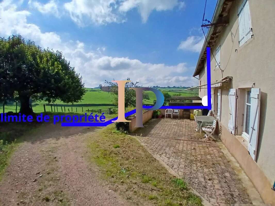 Maison à CHAUFFAILLES