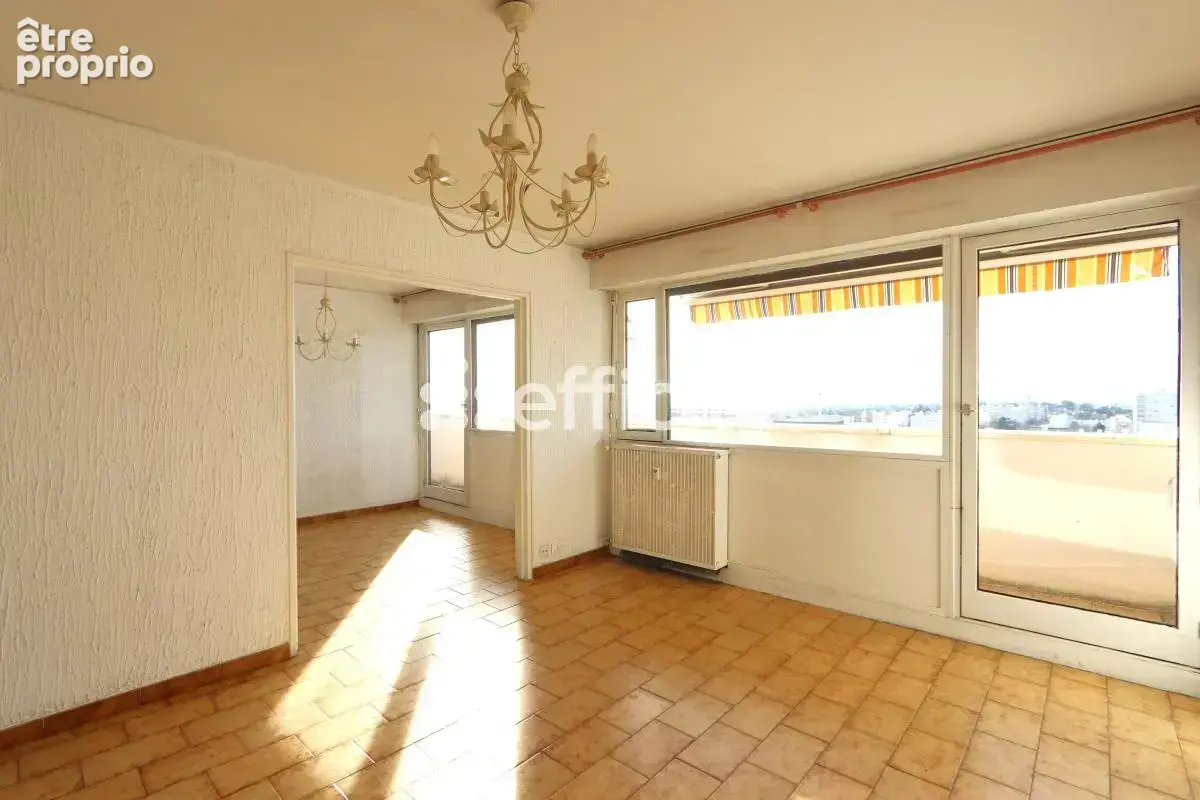 Appartement à RILLIEUX-LA-PAPE
