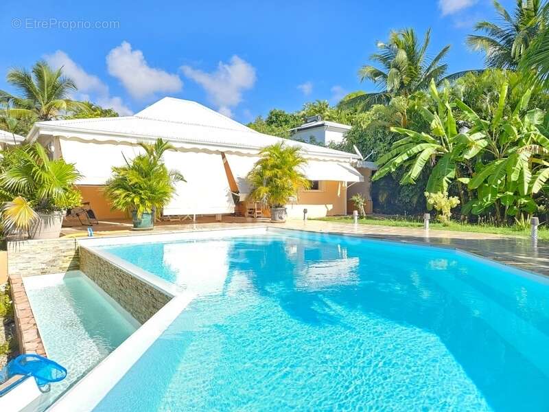 Maison à SAINTE-ANNE