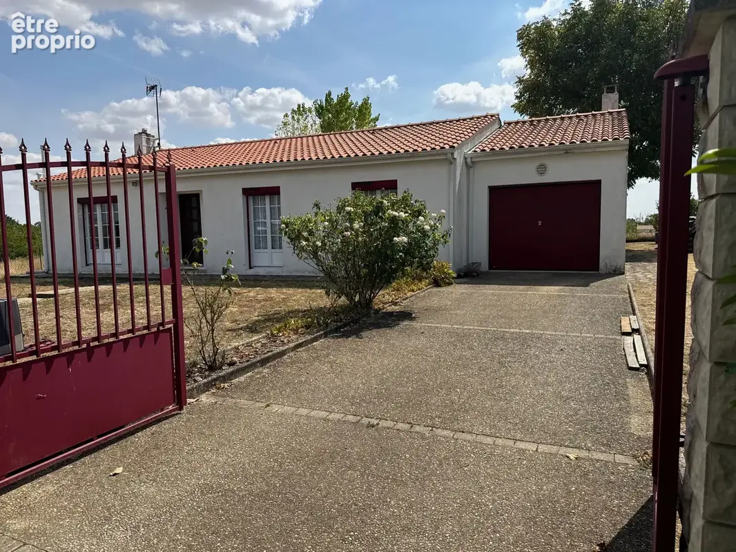  Maison de plain-pied, 4 chambres - Ste Hermine - 85210 - photo 2