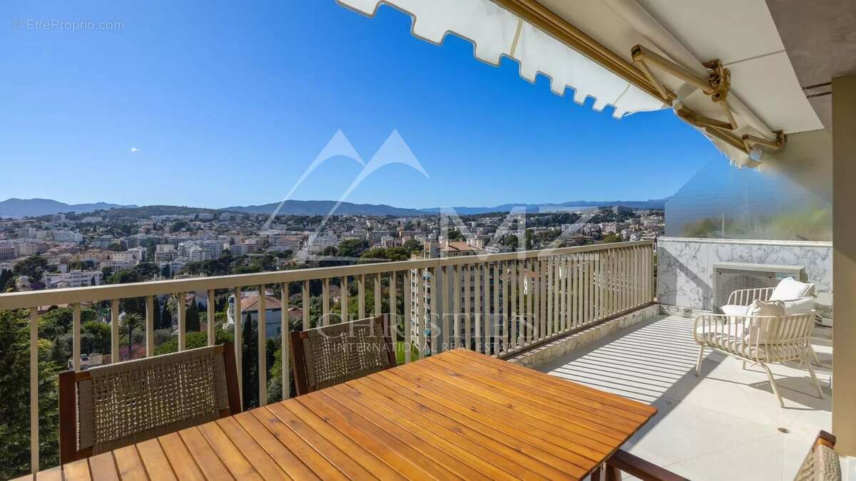 Appartement à CANNES