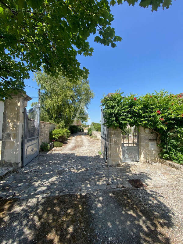 Ensemble immobilier - photo 2