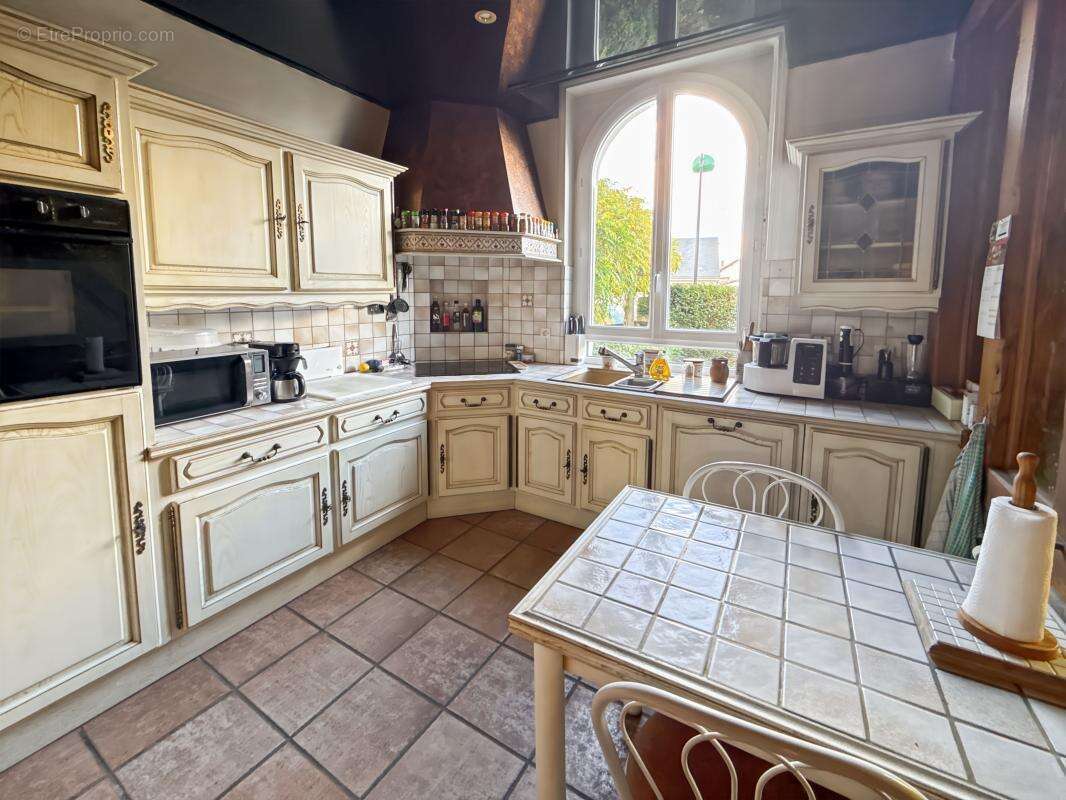 Maison à SAINT-JEAN-DE-BRAYE