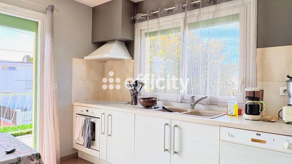 Maison à SAINT-GEORGES-DE-DIDONNE