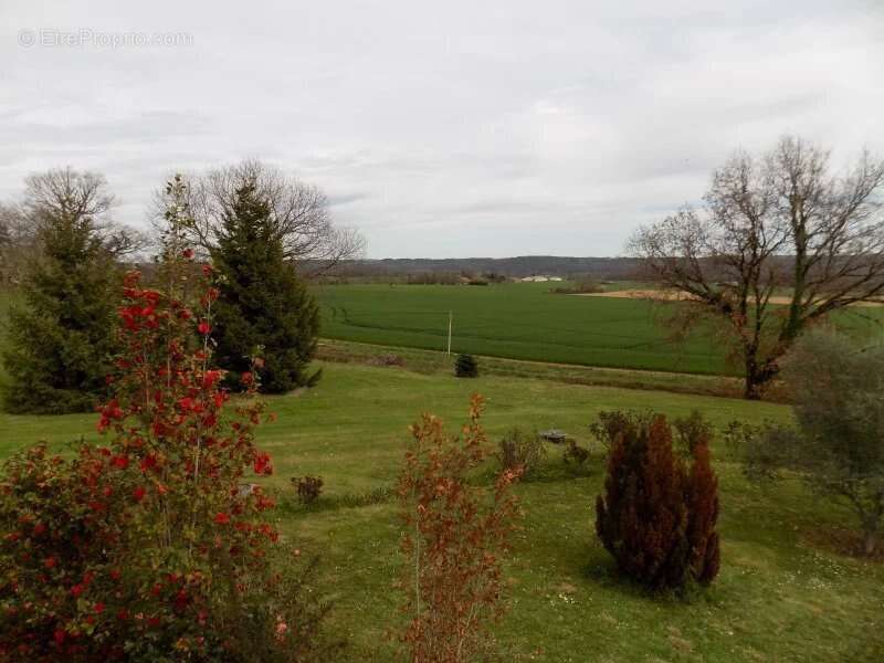 Maison à CASTELNAU-MAGNOAC