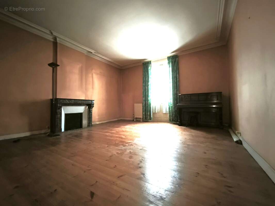 Appartement à COGNAC