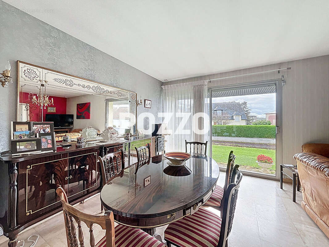 Maison à SAINT-HILAIRE-DU-HARCOUET