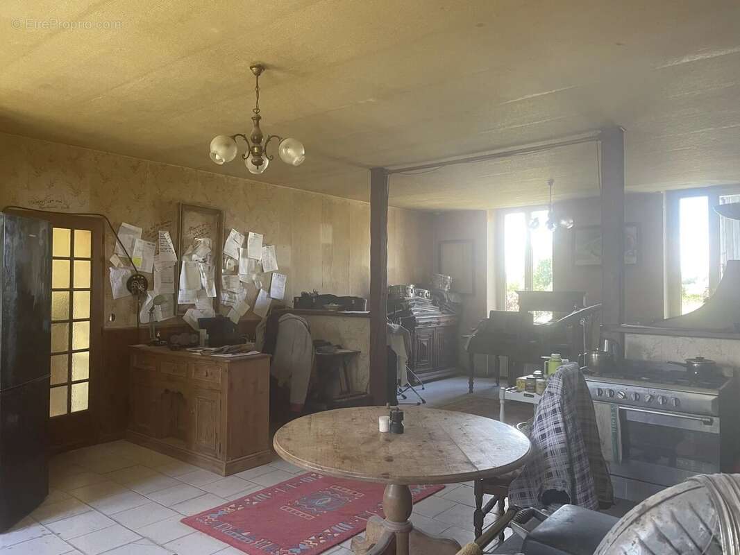 Maison à SAINT-MARTIAL-SUR-NE