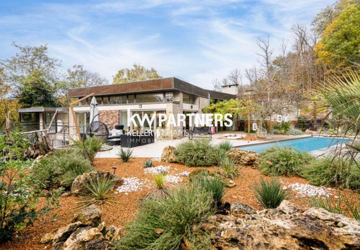 Maison à JOUY-EN-JOSAS