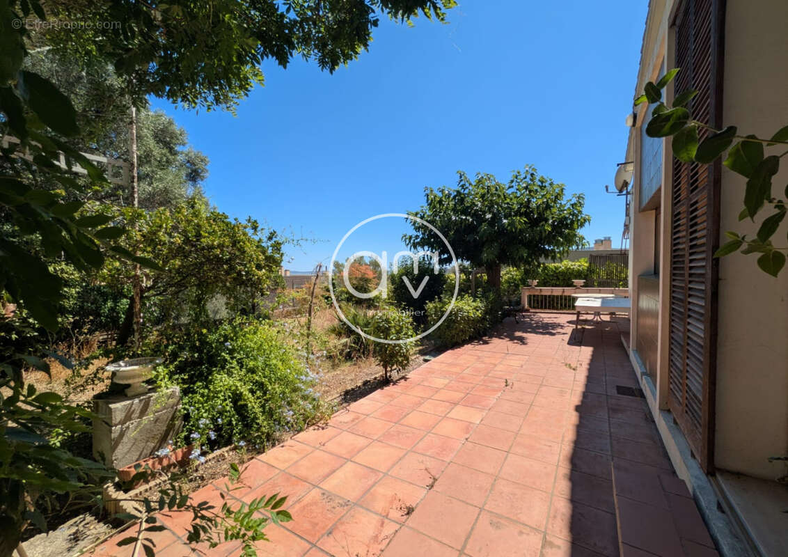 Appartement à HYERES