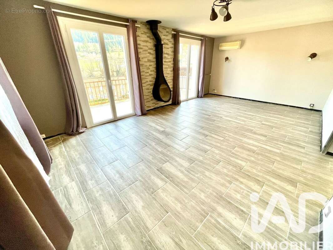 Photo 3 - Maison à SATILLIEU