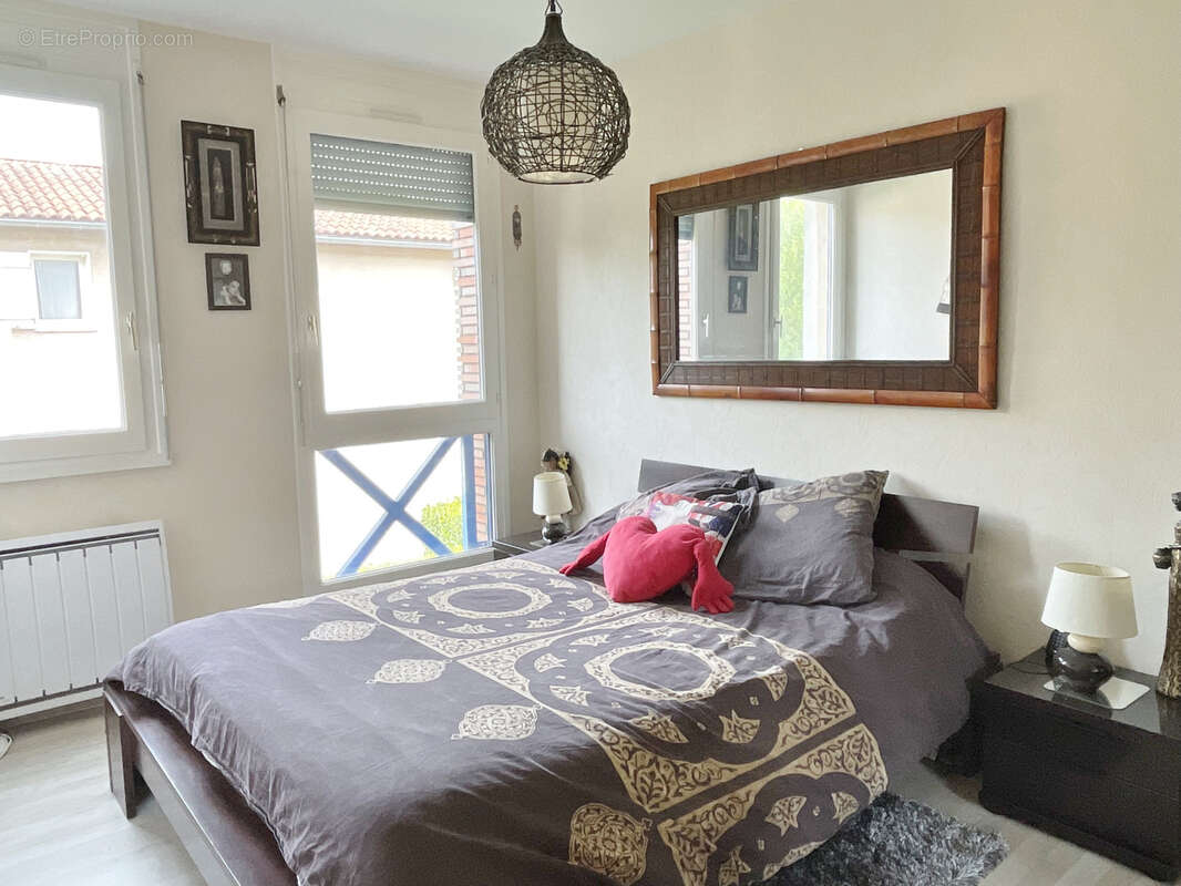 Appartement à SAINT-GENIS-LES-OLLIERES