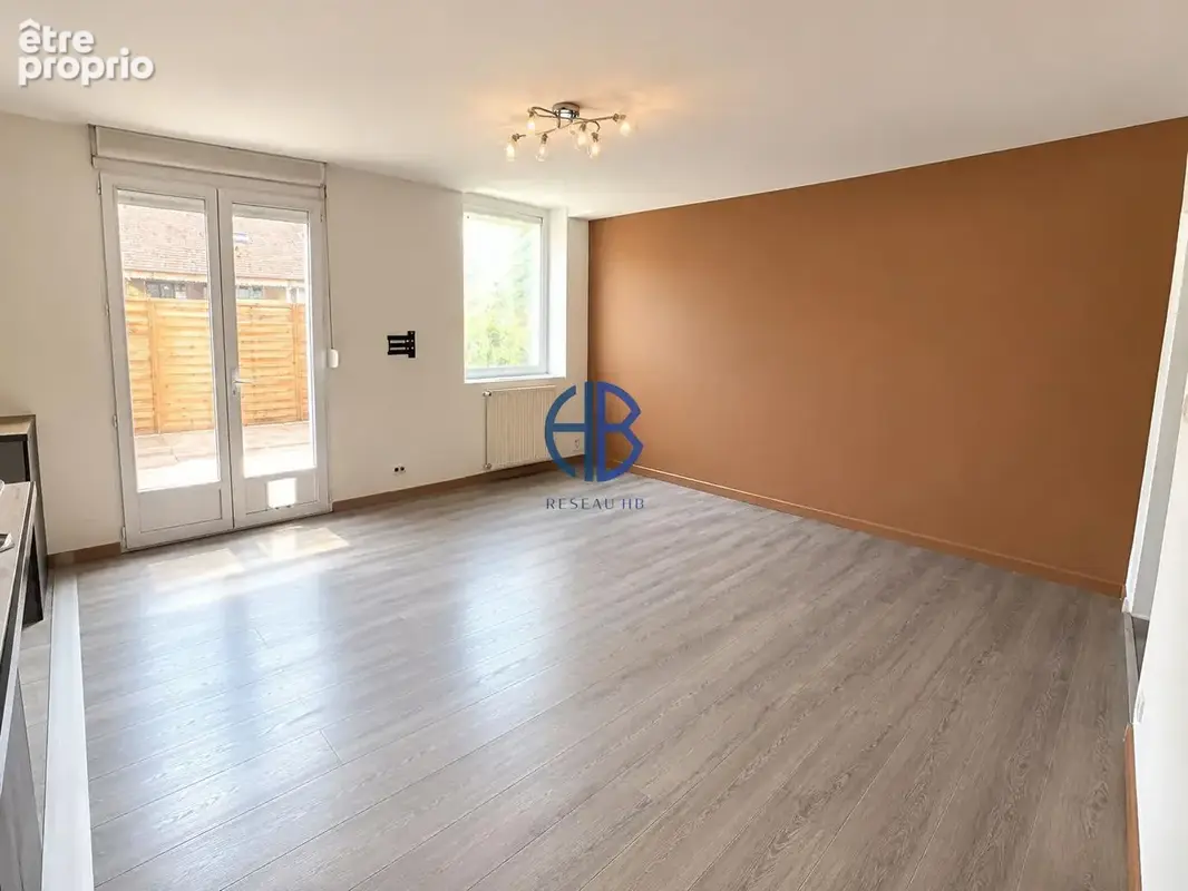 Appartement La Tour Du Pin 3 pièce(s) 73 m2 - photo 2