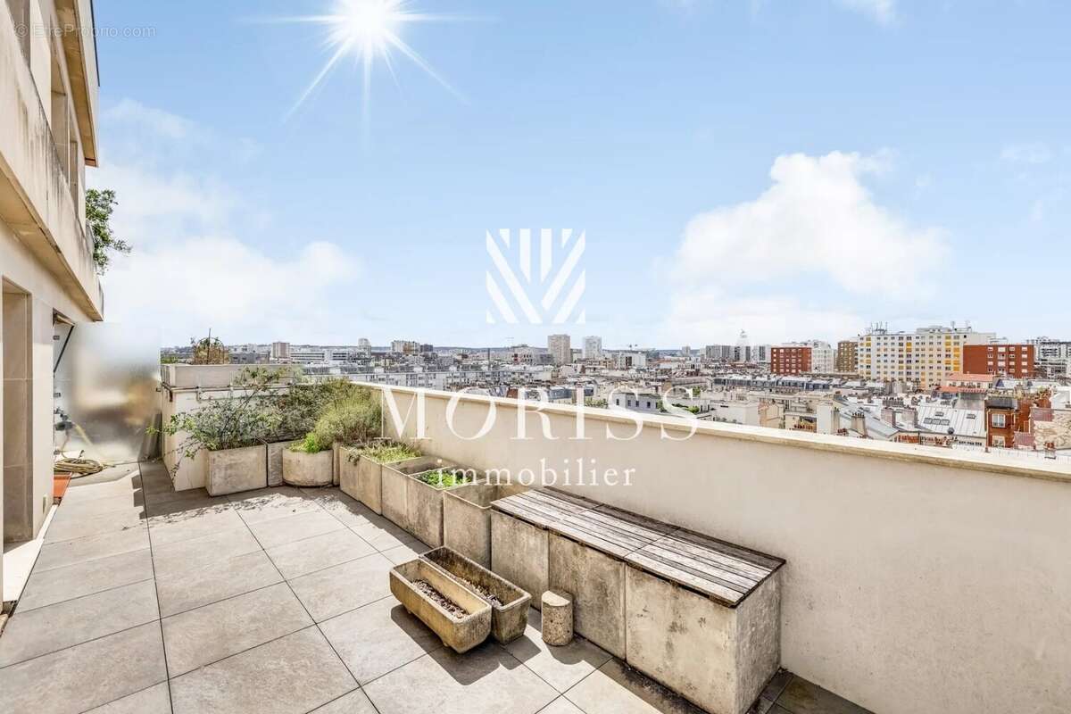 Appartement à PARIS-14E