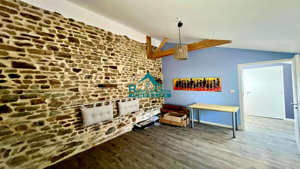 Maison à PIRE-SUR-SEICHE