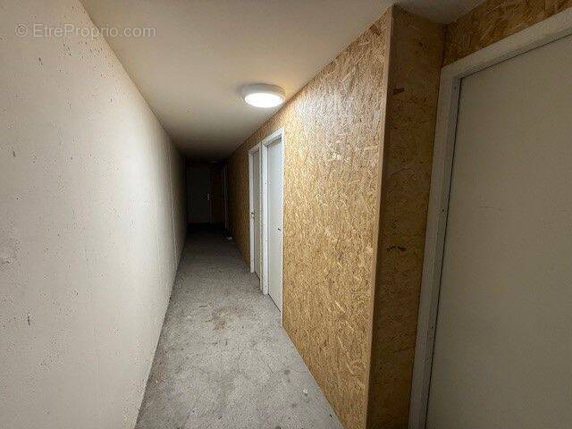 Commerce à DIVONNE-LES-BAINS