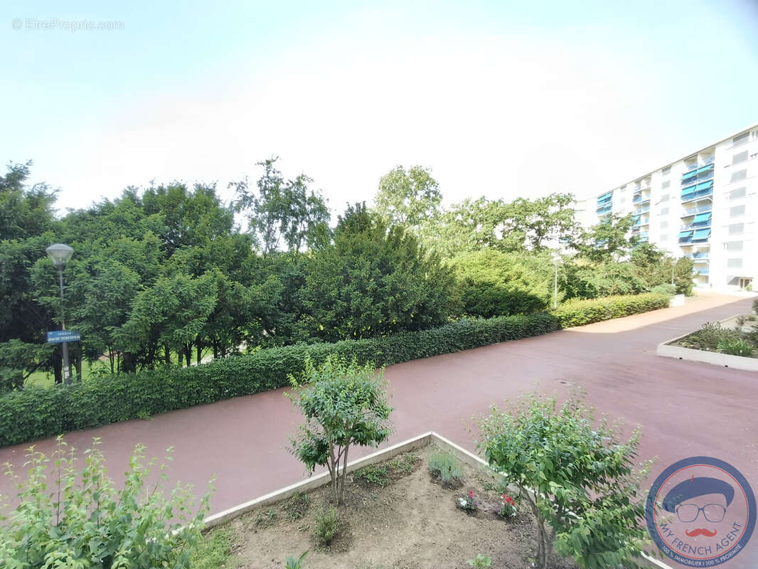 Appartement 4 pièces - 84m2 à TOURS  * Jardin Jean de Ockghem * - photo 11