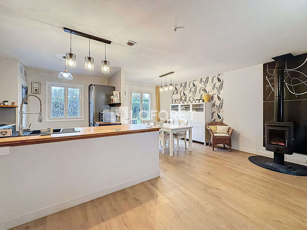 Maison à CHATILLON-SUR-CHALARONNE