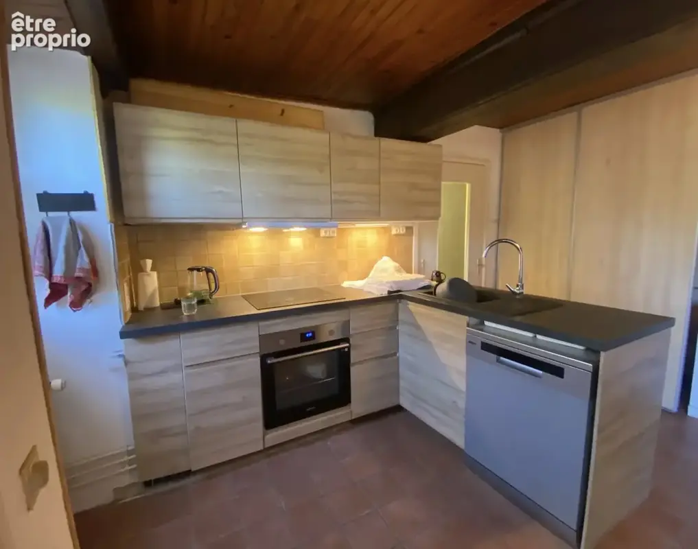 Maison ancienne 91m²  2CH avec petit jardin - photo 3