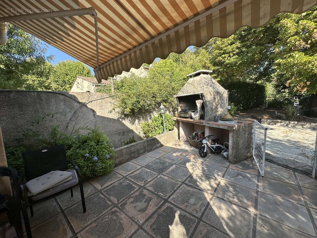 Maison à SOLLIES-PONT