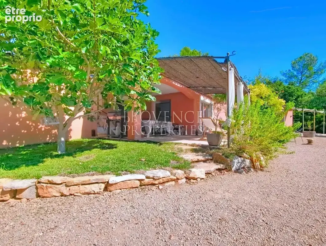 Maison à CORRENS
