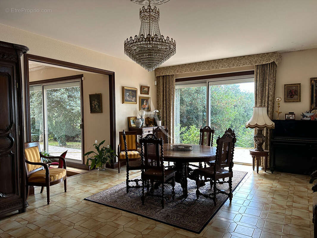 Maison à ECHILLAIS