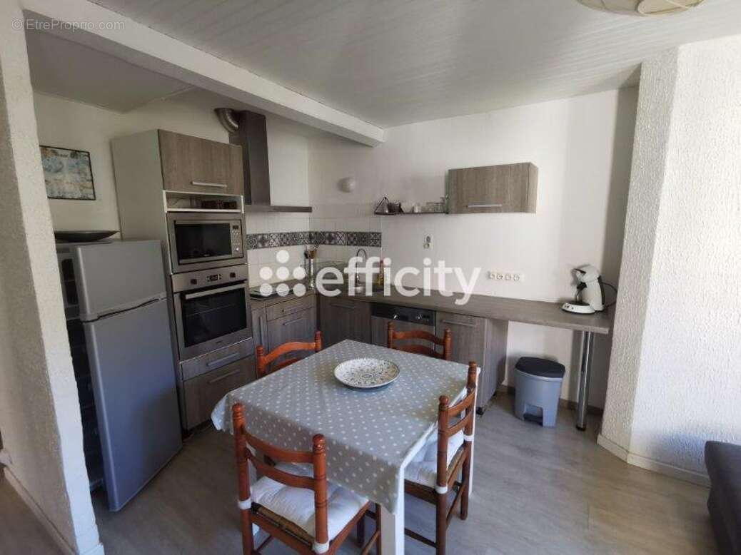 Maison à VILLENEUVE-DE-LA-RAHO