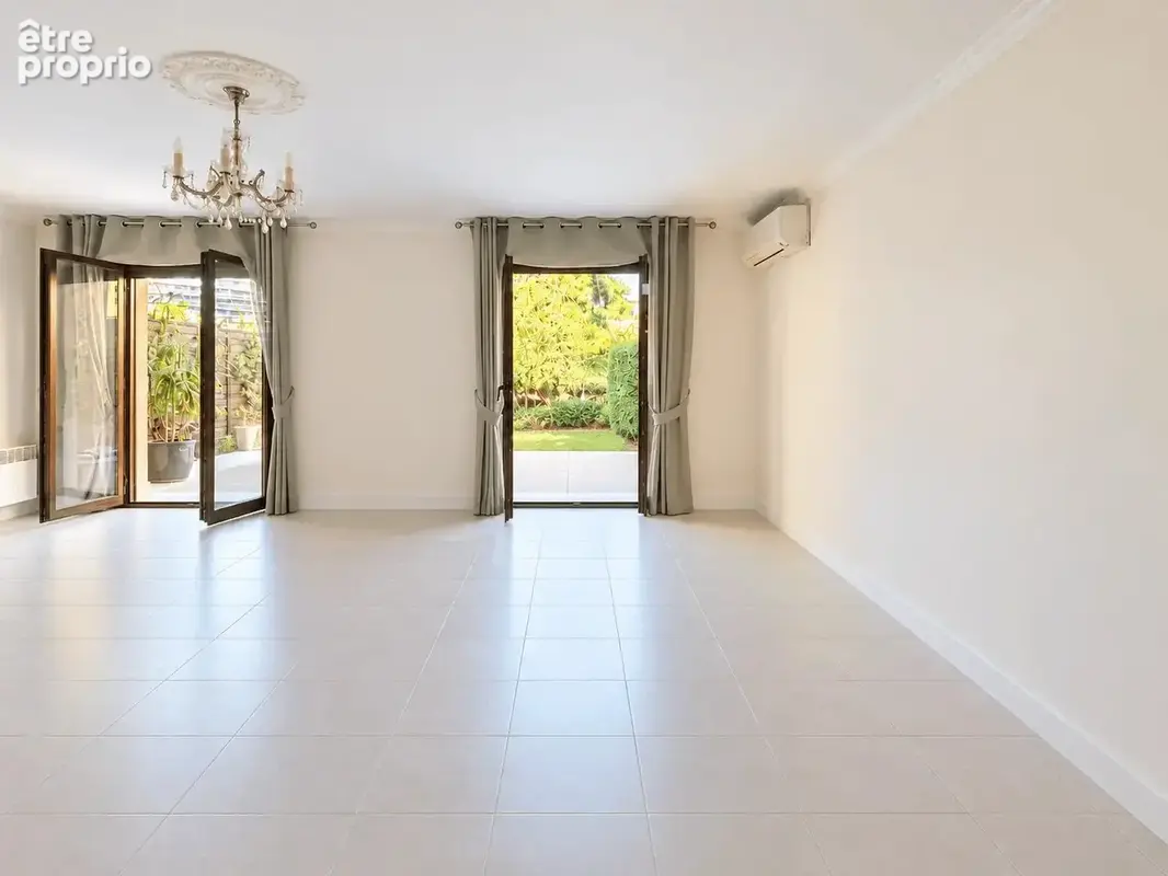 Exclusivité - Superbe duplex de 104 m² avec grande terrasse, garage et cave - photo 2